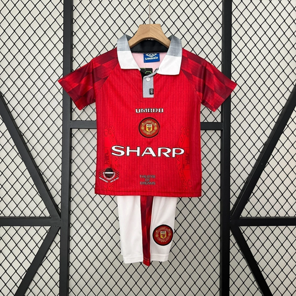 Kit Infantil Retrô Manchester United I - Umbro 96/98