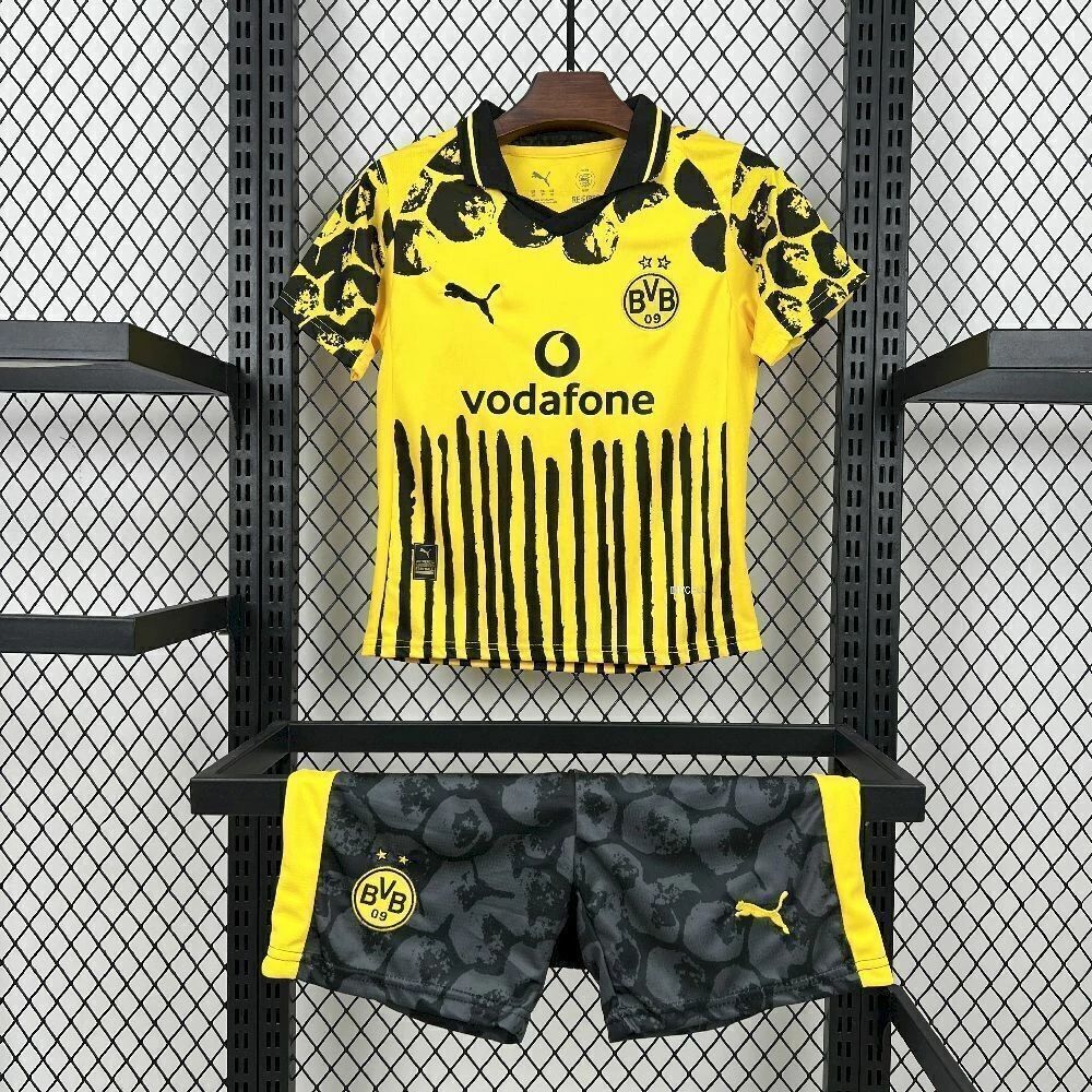 Kit Infantil Borussia Dortmund x KidSuper - Puma 25/26