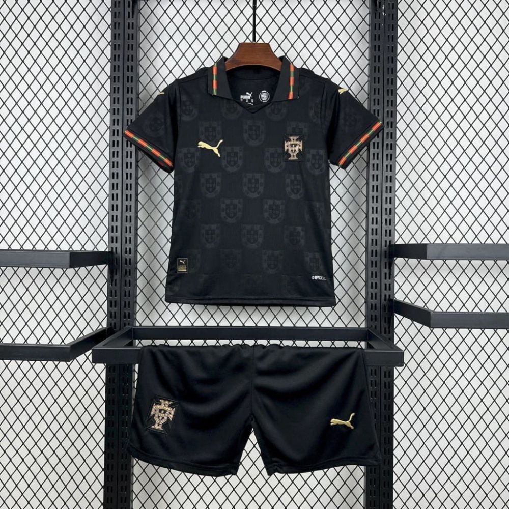 Kit Infantil Portugal Pantera Negra - Puma 2026